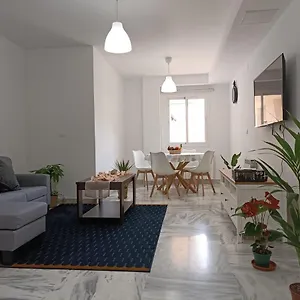 https://luxury-flat-calle-victoria-malaga-centro.hotelsinnerja.org